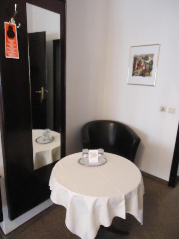 Hotel Marthahaus Halle  Δωμάτιο φωτογραφία